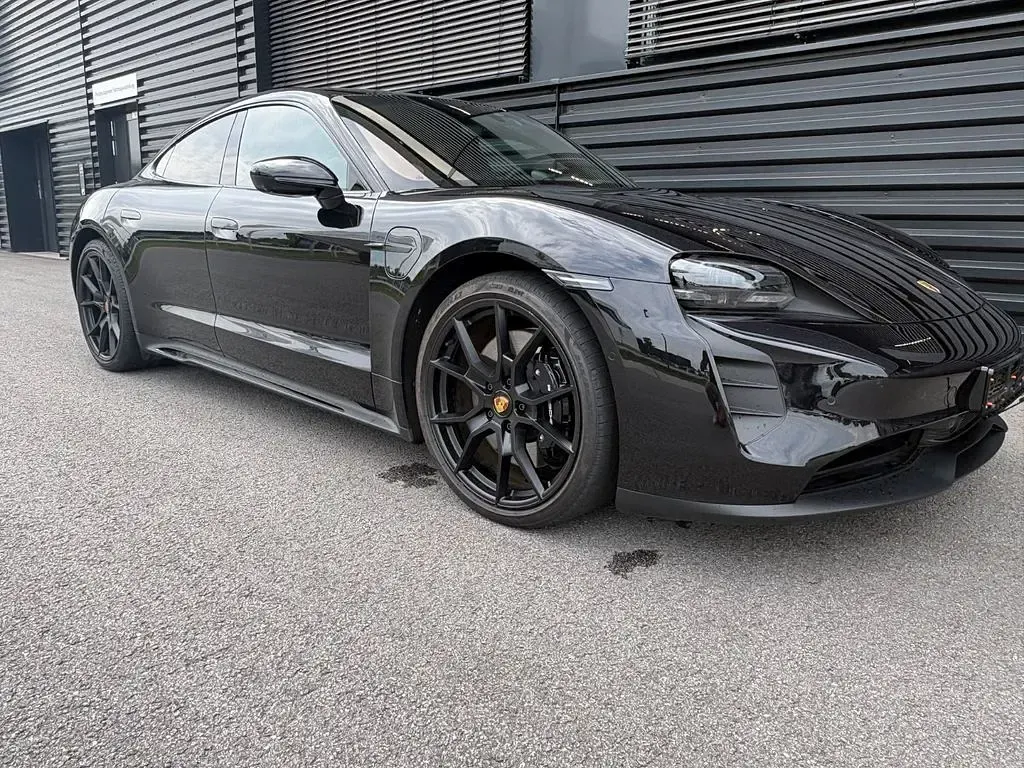 Gebraucht Porsche Taycan Chrono 439 kW (598 PS) 2023 Schwarz Limousine