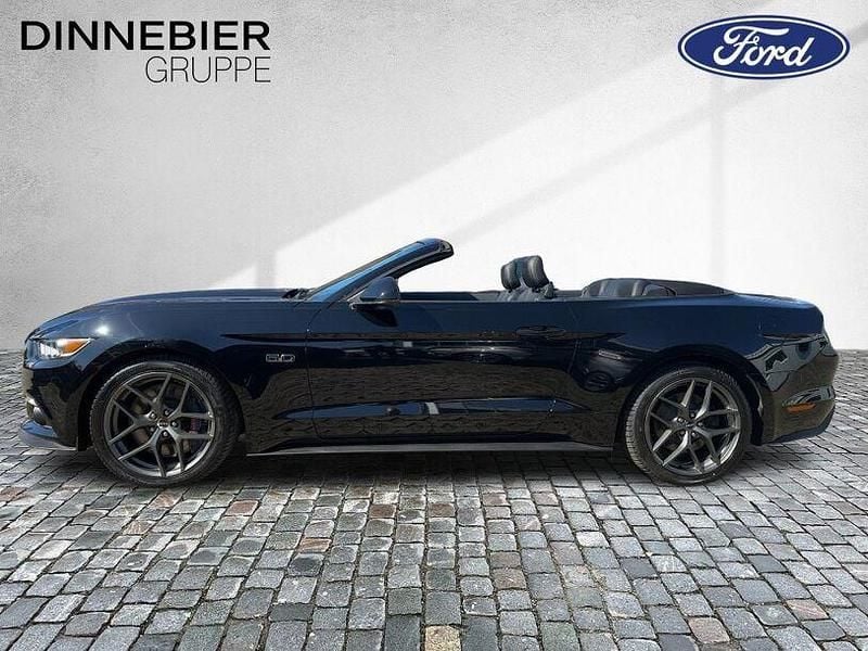 Gebraucht Ford Mustang GT Convertible 421 PS (309 kW) 2016 Schwarz (metallic) Cabrio