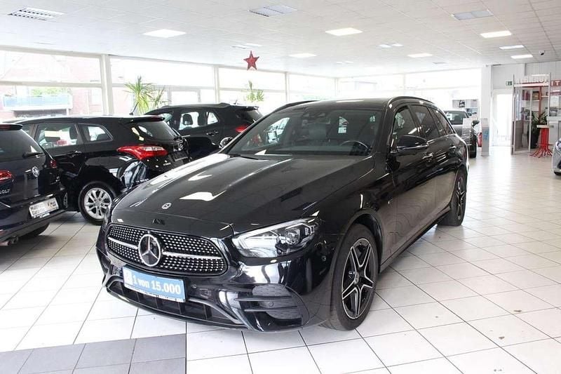 Schwarz met Gebraucht 2021 Mercedes E300 AMG line Kombi | 33.000 € (Fairer Preis) - Bild 1/4