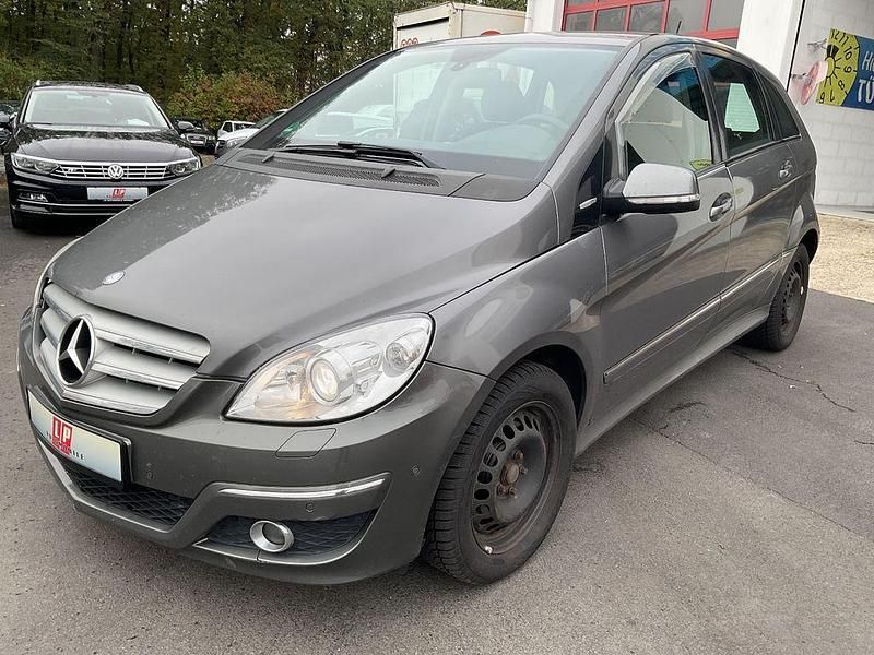 Grau Gebraucht 2009 Mercedes B170 Van / Kleinbus | 2.999 € (Guter Preis) - Bild 1/4