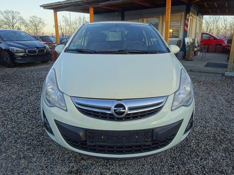 Gebraucht Opel Corsa Satellite 69 PS (50 kW) 2011 Weiß Limousine