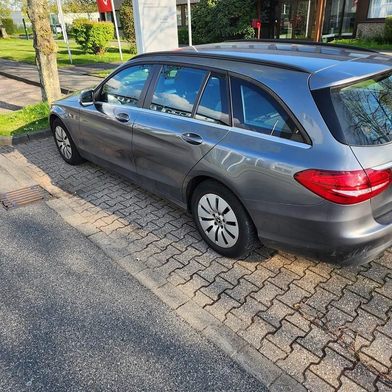 Gebraucht Mercedes C220 170 PS (125 kW) 2017 Grau Kombi