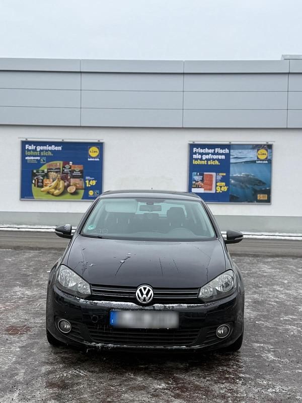 Gebraucht VW Golf VII 105 PS (77 kW) 2012 Schwarz Limousine