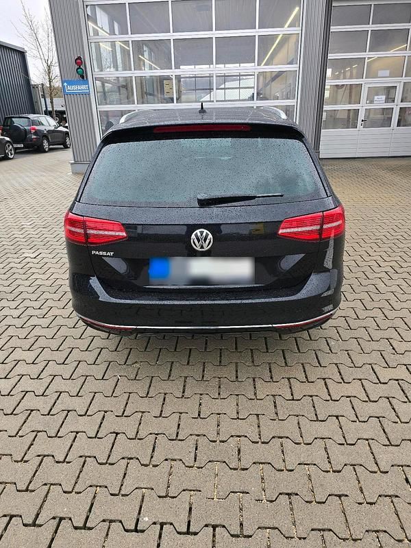 Gebraucht VW Passat 150 PS (110 kW) 2014 Schwarz Kombi