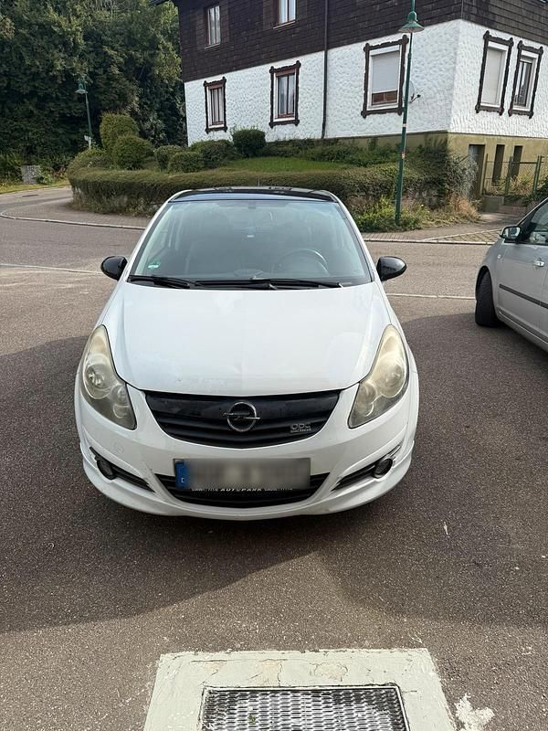 Weiß Gebraucht 2009 Opel Corsa OPC Kleinwagen | 2.000 € (Guter Preis) - Bild 1/4