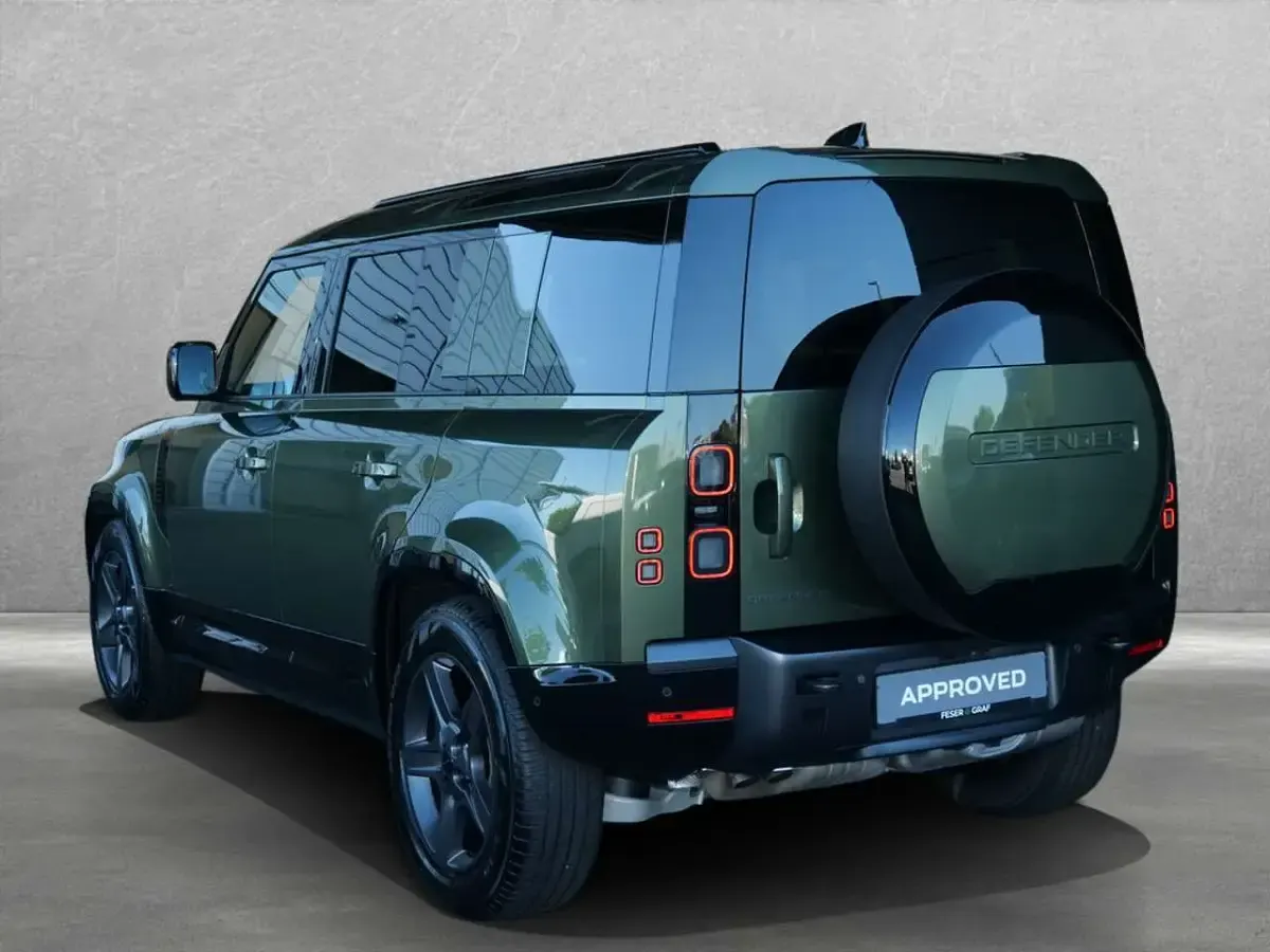 Gebraucht Land Rover Defender SE Dynamic 252 PS (185 kW) 2026 Grün SUV
