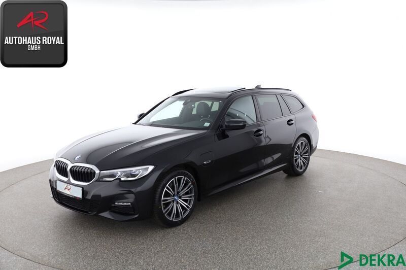 Schwarz Gebraucht 2022 BMW 320e M Sport Kombi | 29.880 € (Guter Preis) - Bild 1/4