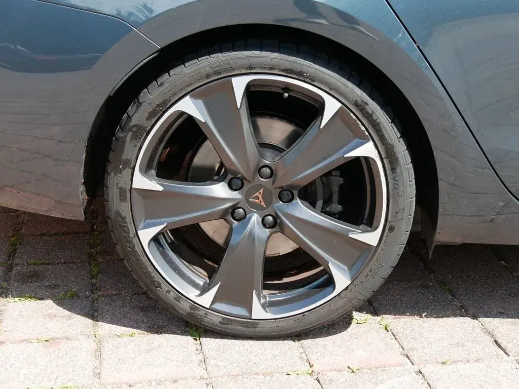 Gebraucht Cupra Leon VZ 310 PS (228 kW) 2023 Grau Limousine