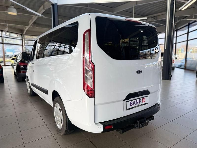 Gebraucht Ford Tourneo 131 PS (96 kW) 2018 Weiß Kombi