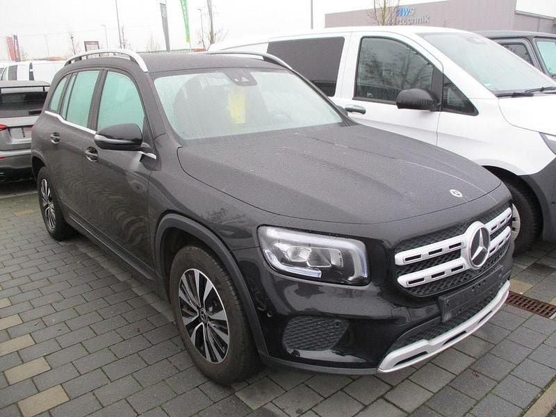 Schwarz Gebraucht 2022 Mercedes GLB200 SUV | 24.899 € (Fairer Preis) - Bild 1/4
