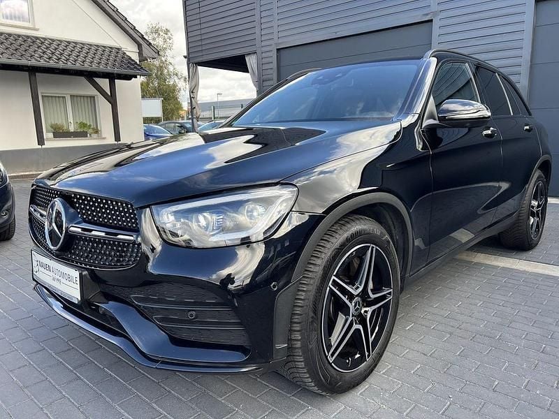 Schwarz Gebraucht 2021 Mercedes GLC400d AMG SUV | 36.470 € (Fairer Preis) - Bild 1/4