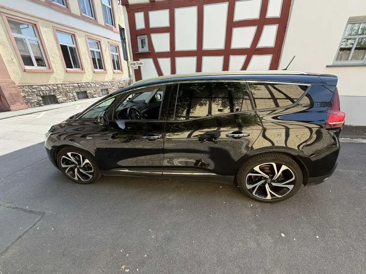 Gebraucht Renault Scenic E-Tech Bose Edition 160 PS (117 kW) 2018 Van / Kleinbus