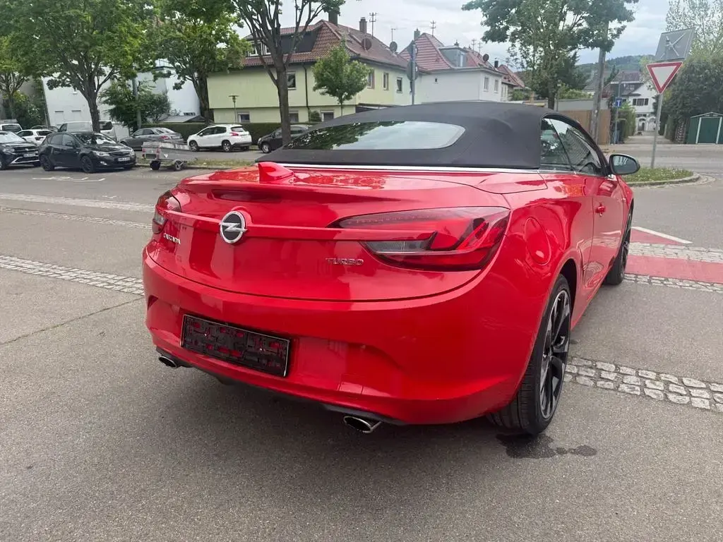 Gebraucht Opel Cascada Innovation 200 PS (147 kW) 2017 Pull me over red Cabrio