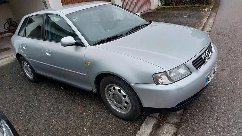 Silber Gebraucht 2000 Audi A3 Kleinwagen | 2.000 € (Fairer Preis) - Bild 1/4