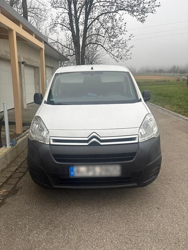 Weiß Gebraucht 2017 Citroën Berlingo Van / Kleinbus | 6.200 € (Superpreis) - Bild 1/4