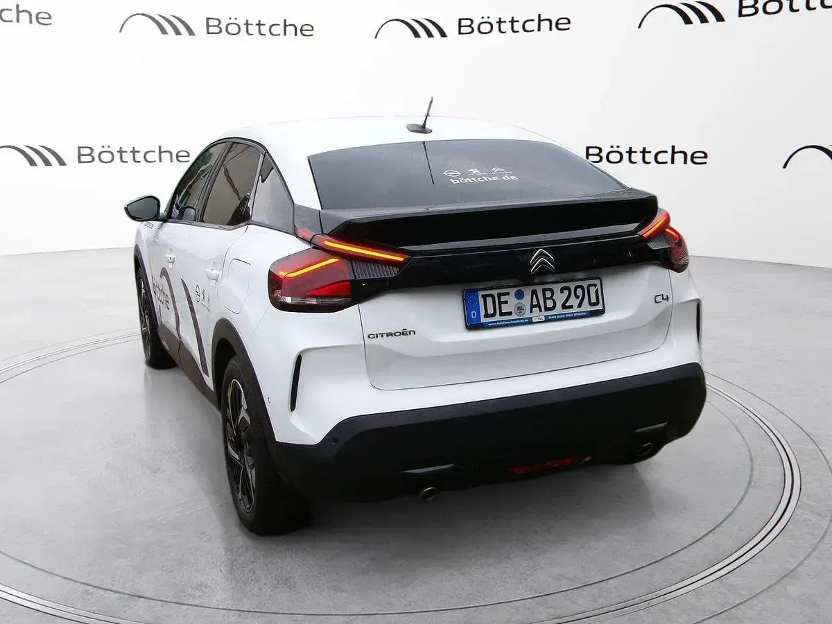 Gebraucht Citroën C4 Feel 131 PS (96 kW) 2021 Lack weiss banquise/typ aussenverkleidung spiegel flach standard Limousine