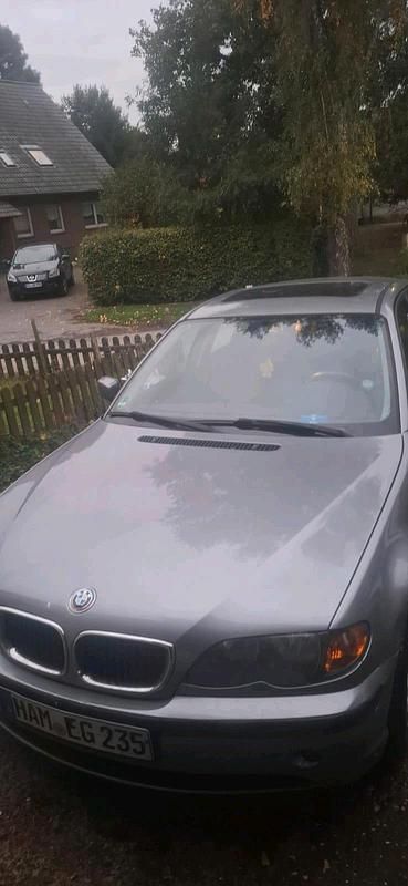 Grau Gebraucht 2003 BMW 316 Limousine | 1.500 € - Bild 1/4