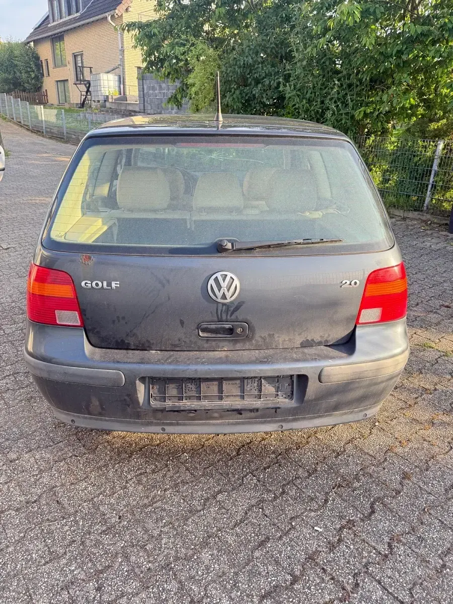 Gebraucht VW Golf 120 PS (88 kW) 2002 Grau Coupé