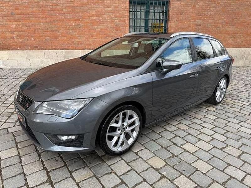 Usado Seat Leon ST FR 132 HP (97 kW) 2014 Branco Carrinha