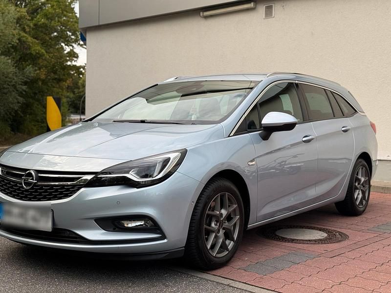 Violet Gebraucht 2016 Opel Astra Kombi | 9.200 € (Teuer) - Bild 1/4