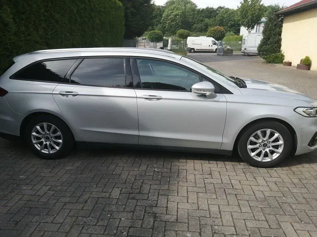 Gebraucht Ford Mondeo 120 PS (88 kW) 2019 Silber Kombi