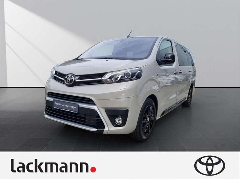 Grau Gebraucht 2021 Toyota Proace Verso Executive Kombi | 38.990 € (Fairer Preis) - Bild 1/4