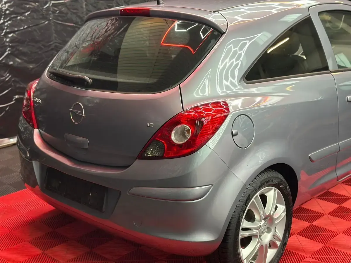 Gebraucht Opel Corsa Edition 80 PS (58 kW) 2006 Silber Kombi