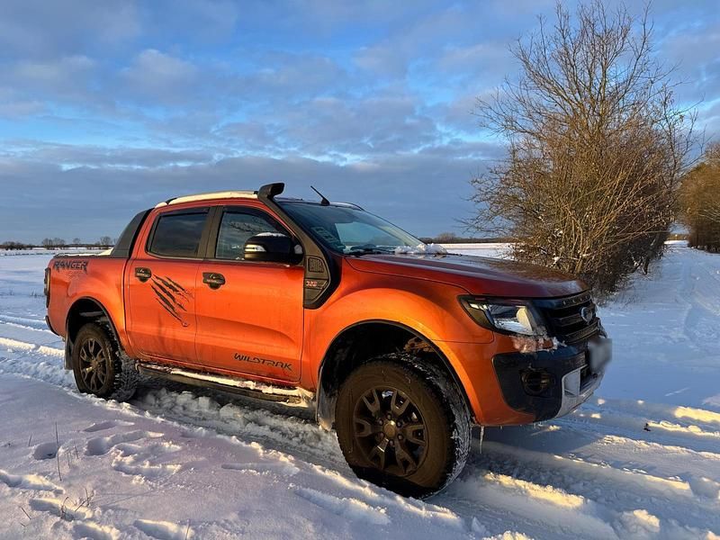 Gebraucht Ford Ranger Wildtrack 200 PS (147 kW) 2015 Orange Pickup