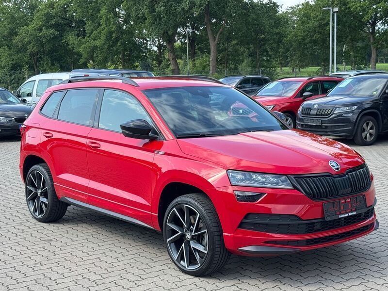 Rot Gebraucht 2021 Skoda Karoq SportLine SUV | 25.980 € (Fairer Preis) - Bild 1/4