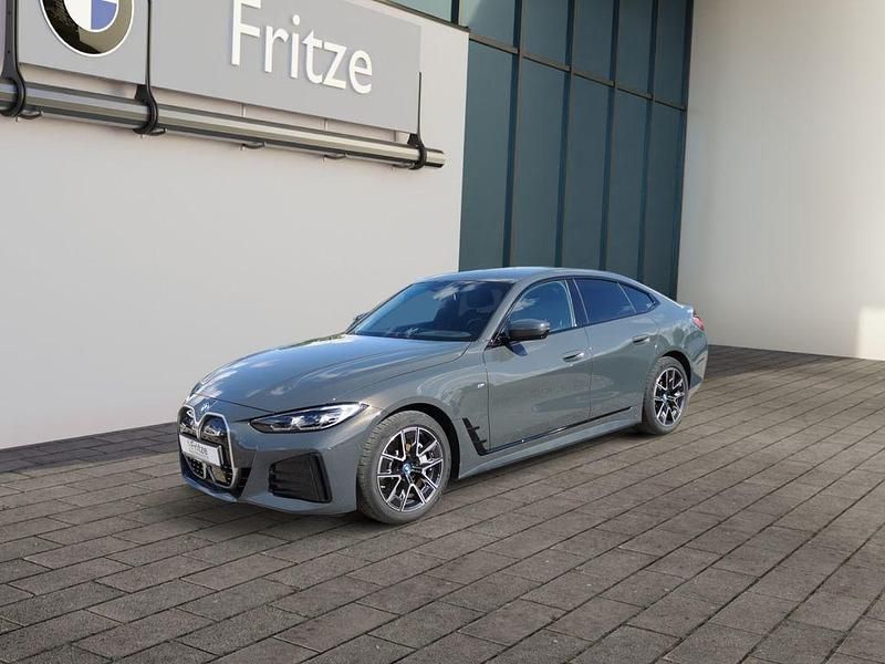 Grau Gebraucht 2022 BMW i4 M Sport Limousine | 40.845 € (Fairer Preis) - Bild 1/4
