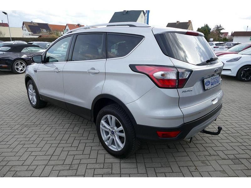 Gebraucht Ford Kuga Cool & Connect 120 PS (88 kW) 2018 Silber SUV