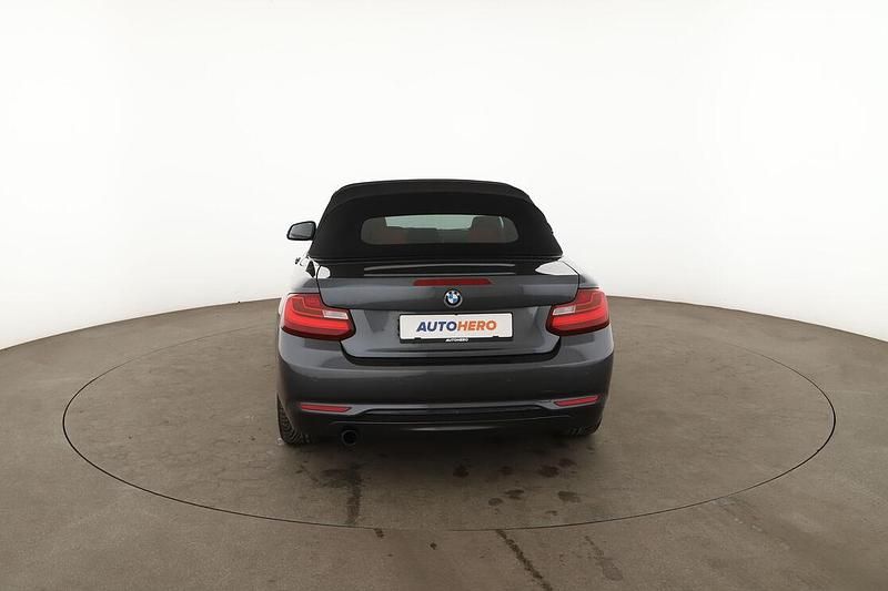 Gebraucht BMW 220 Sport Line 184 PS (135 kW) 2015 Grau Cabrio