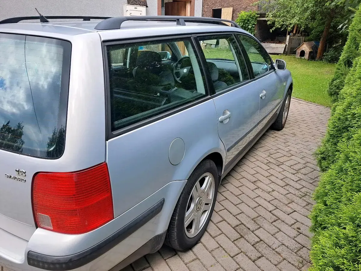 Gebraucht VW Passat 125 PS (91 kW) 1998 Grau Kombi