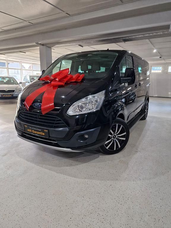 Gebraucht Ford Tourneo 131 PS (96 kW) 2017 Schwarz Van / Kleinbus