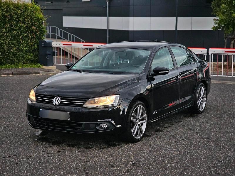 Gebraucht VW Jetta 110 PS (80 kW) 2012 Schwarz Limousine