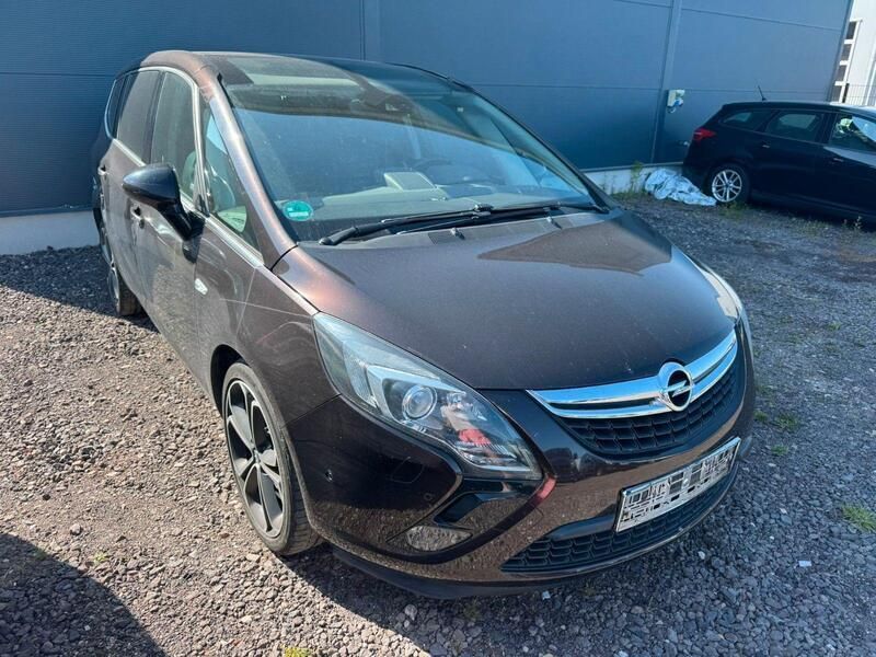 Braun Gebraucht 2013 Opel Zafira Innovation Van / Kleinbus | 6.190 € - Bild 1/4