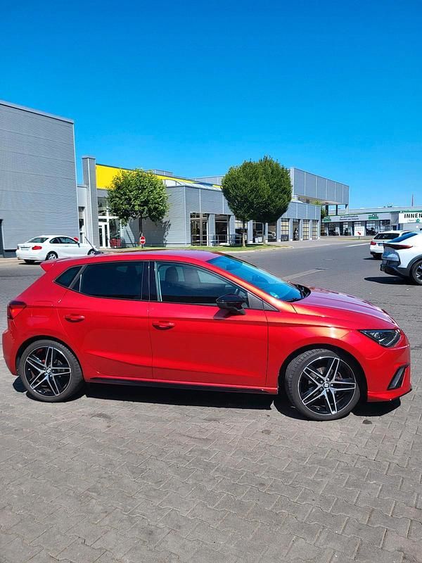 Rot Gebraucht 2018 Seat Ibiza Beats Kleinwagen | 12.000 € (Superpreis) - Bild 1/4