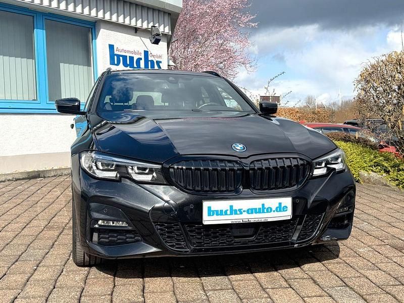 Gebraucht BMW 330e M Sport 184 PS (135 kW) 2022 Schwarz Kombi