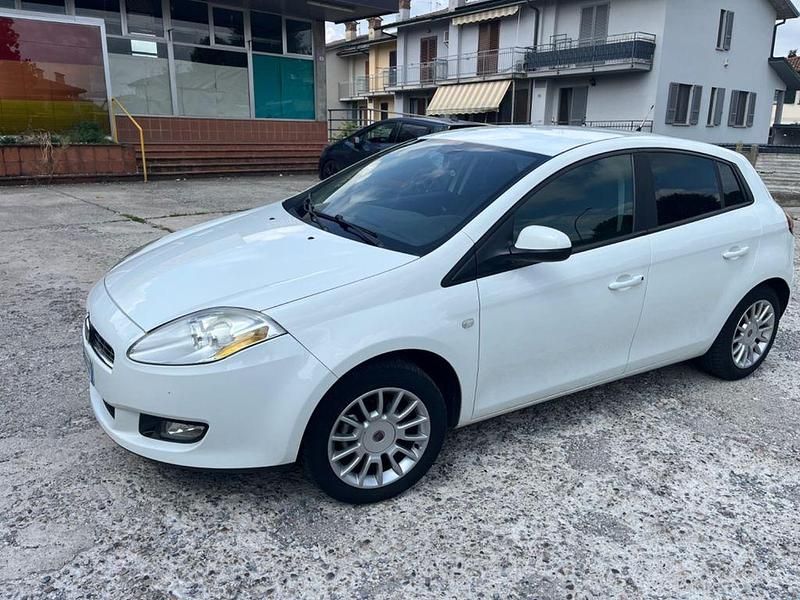Weiß Gebraucht 2010 Fiat Bravo Kleinwagen | 3.400 € (Teuer) - Bild 1/4