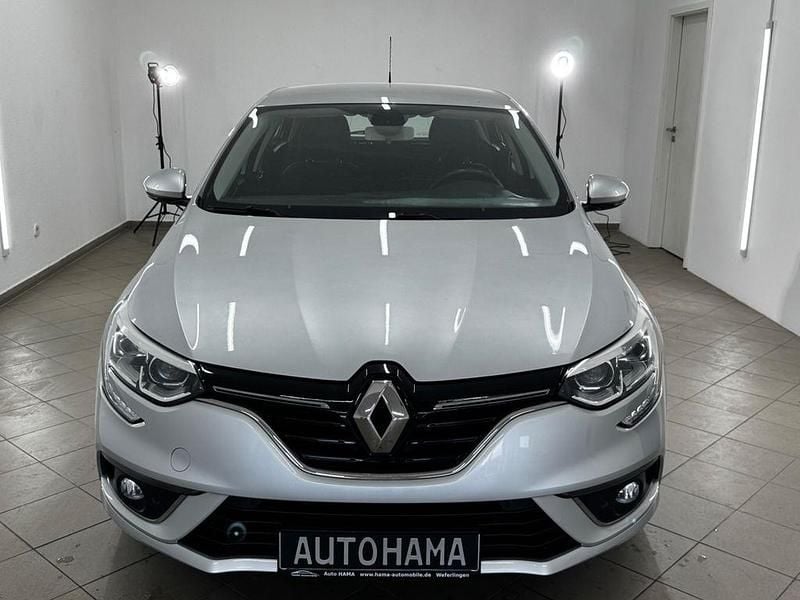 Gebraucht Renault Mégane IV Experience 132 PS (97 kW) 2017 Grau Limousine