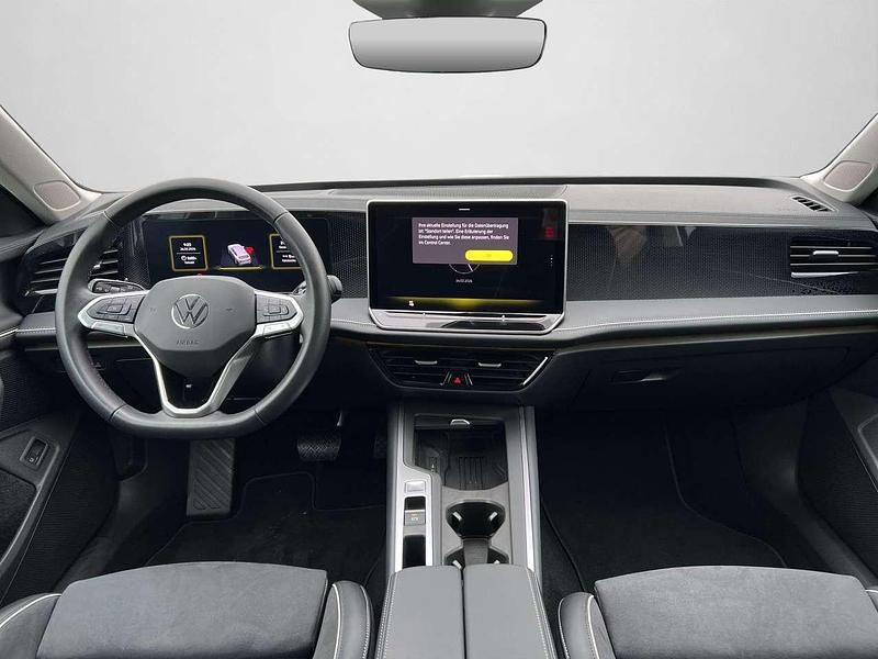 Gebraucht VW Passat 204 PS (150 kW) 2025 Pure white Kombi