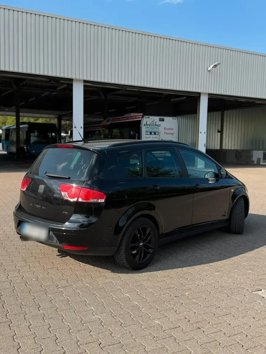 Gebraucht Seat Altea XL 140 PS (102 kW) 2015 Schwarz Van / Kleinbus