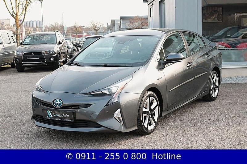 Gebraucht Toyota Prius Executive 98 PS (72 kW) 2016 Grau Limousine