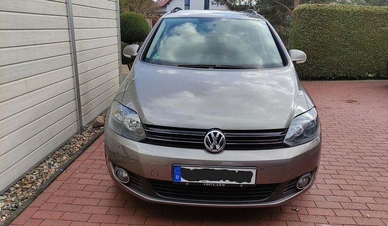 Gebraucht VW Golf Plus Cross Comfortline 122 PS (89 kW) 2014 Braun Van / Kleinbus