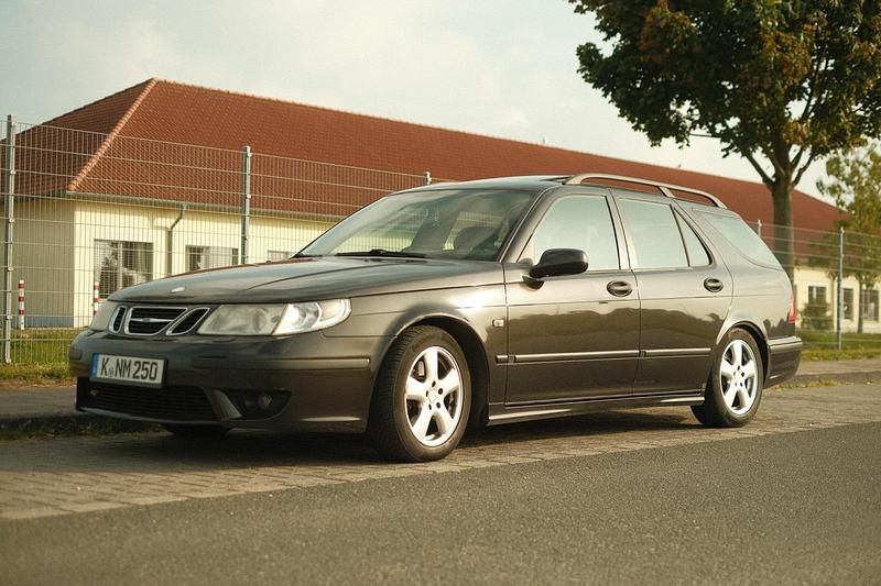 Schwarz Gebraucht 2003 Saab 9-5 Aero Kombi | 2.800 € (Fairer Preis) - Bild 1/4