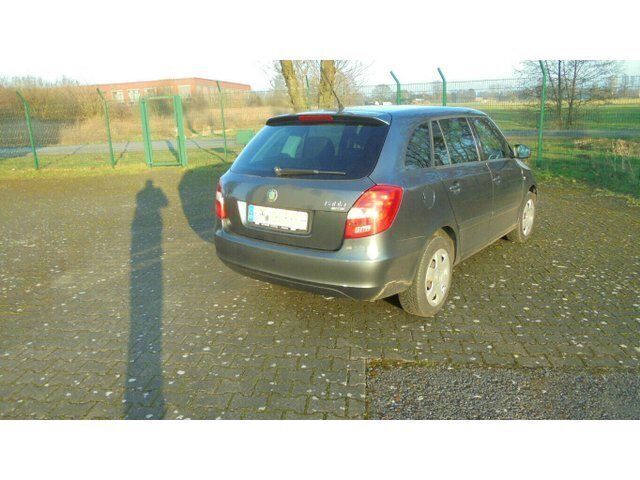 Gebraucht Skoda Fabia Ambiente 86 PS (63 kW) 2009 Grau metallic Kleinwagen