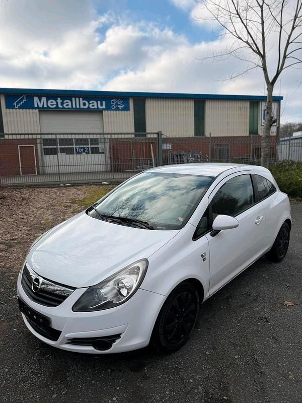 Gebraucht Opel Corsa 69 PS (50 kW) 2010 Weiß Kleinwagen