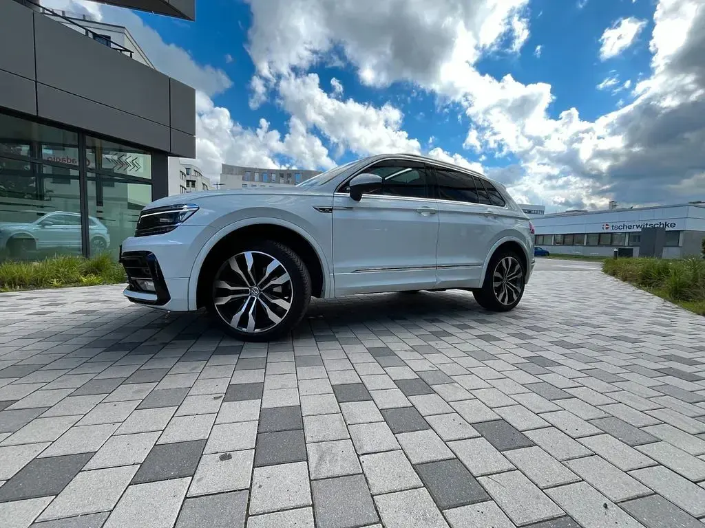 Gebraucht VW Tiguan R-line 239 PS (175 kW) 2020 SUV