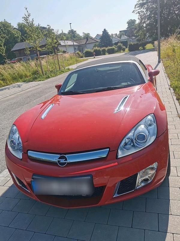 Gebraucht Opel GT 264 PS (194 kW) 2009 Rot Cabrio