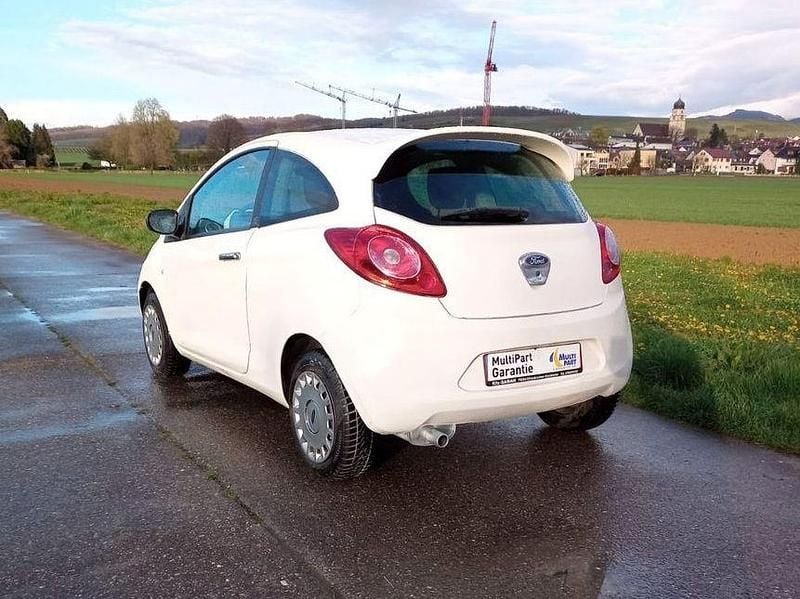 Gebraucht Ford Ka Titanium 69 PS (50 kW) 2012 Weiß Kleinwagen